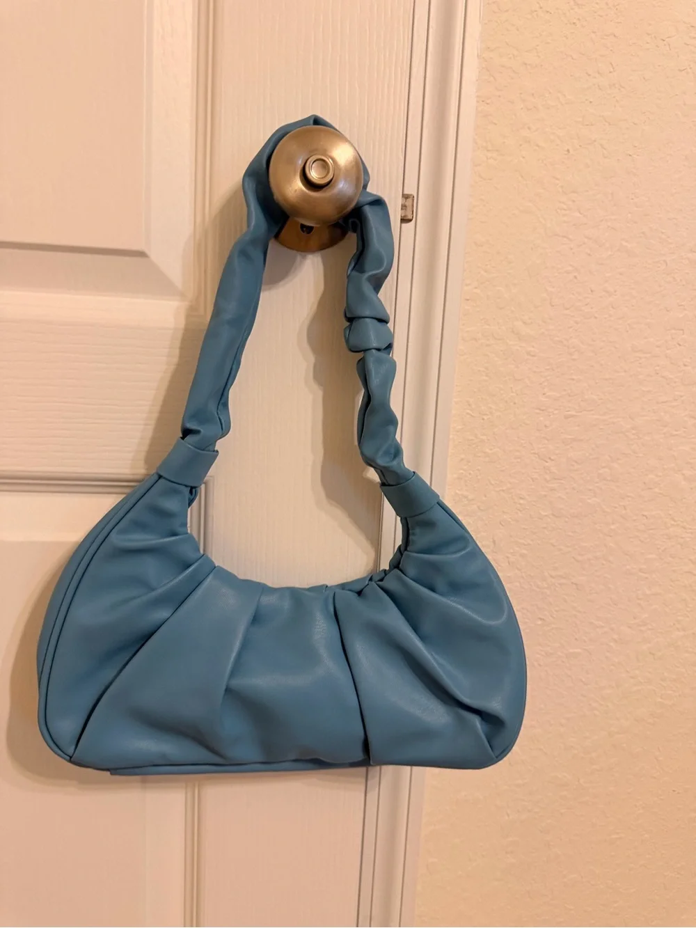 Ruched Shoulder Bag (Blue)!
